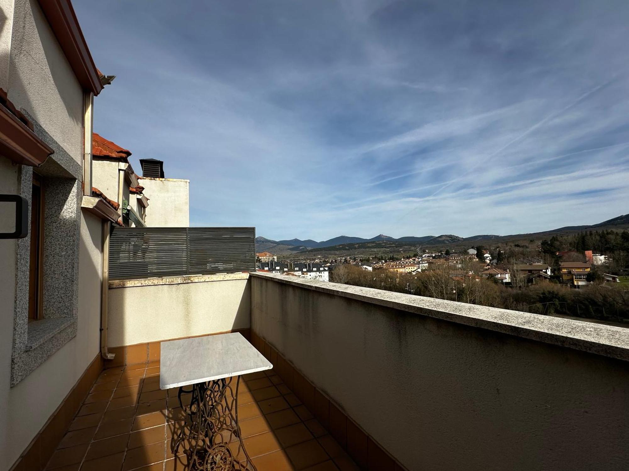 Apartamento Piso centrico en El Espinar Exterior foto